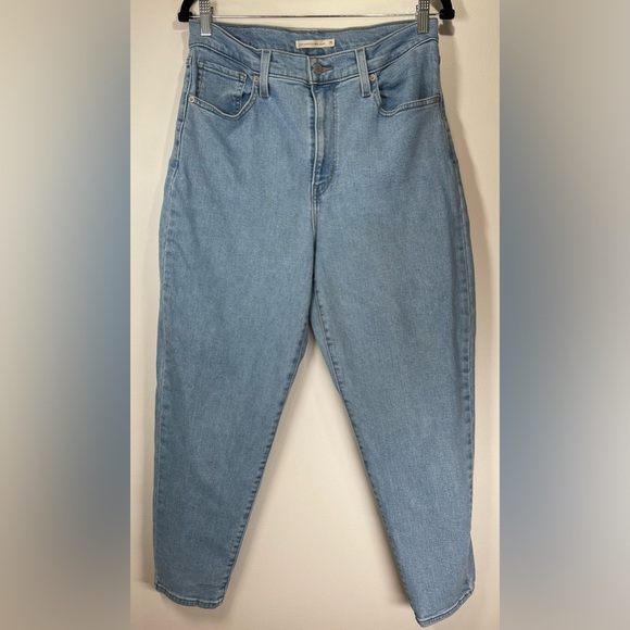 LEVI’S Jeans Women’s Size 31 High-Waist Casual Mom Jeans Medium Wash - Picture 1 of 11